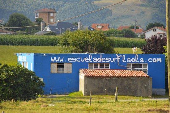 Escuela de Surf LAOLA